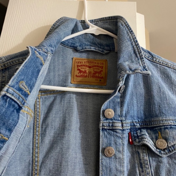 Levi’s Jacket - Picture 3 of 5